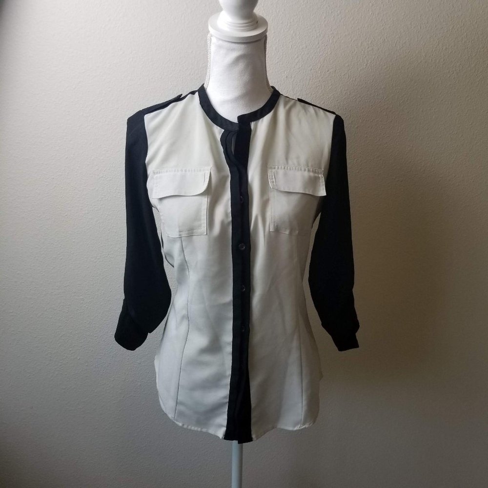 Calvin Klein / XS / Beige and Black Button Up Blou